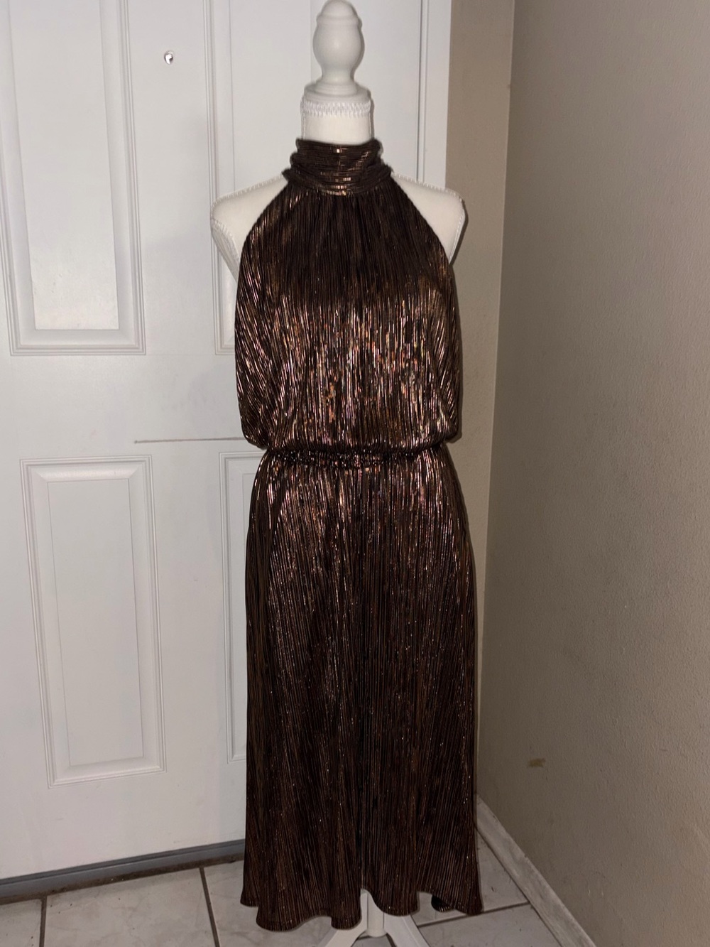 Sleeveless Event Midi Dress  Size M Veronica M. Metallic Brown Pleated Halter